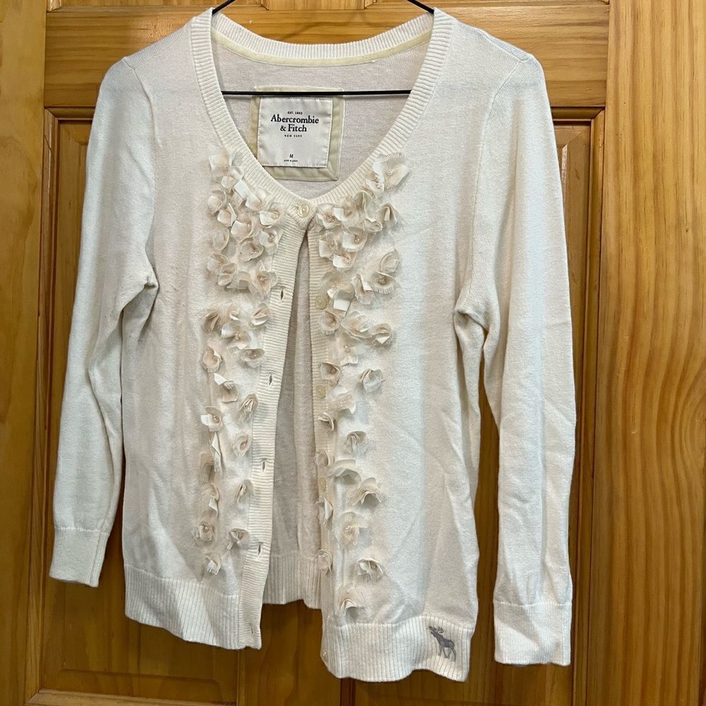 Gorgeous Abercrombie & Fitch size medium cardigan with floral and bead accent